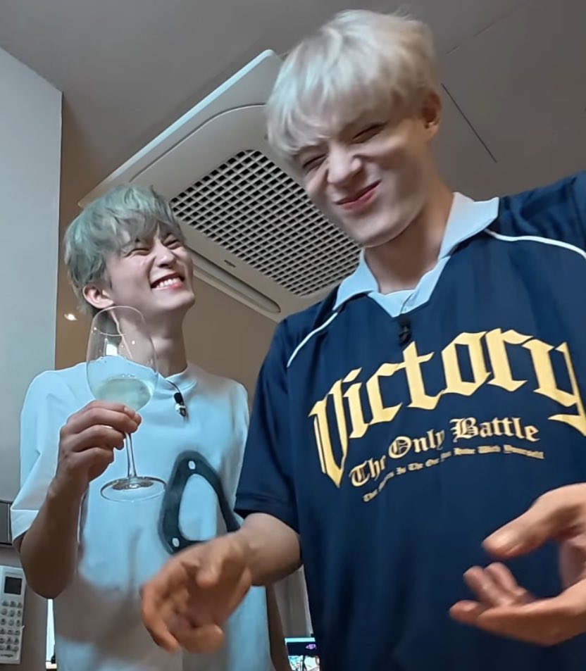 ดุมั้ย                                               ดุจ้า ฮี่ฮี่