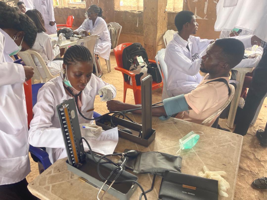 unibennosa's tweet image. Looking Back at Our Last Health Week🥼👀

Our previous health week was a huge success,many people received free eyeglasses and medications, bringing relief and brighter vision to countless individuals.

#NOSAUNIBENHEALTHWEEK25
#EyeHealth 
#Saveasight
#Saveyoursight