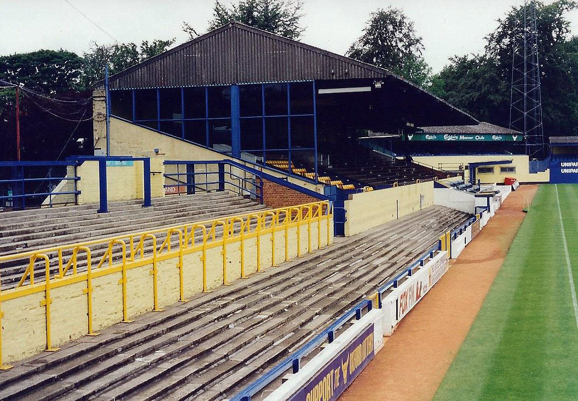 paul_gtastic's tweet image. LOST FOOTBALL LEAGUE GROUNDS (10)
Manor Ground, Oxford United
Opened in 1925, the Manor was made up of a number of stands and terraces. Last used in 2001.
This ground and around 500 others are featured in the book, BEYOND THE CEMETERY END. groundtastic.co.uk/beyond