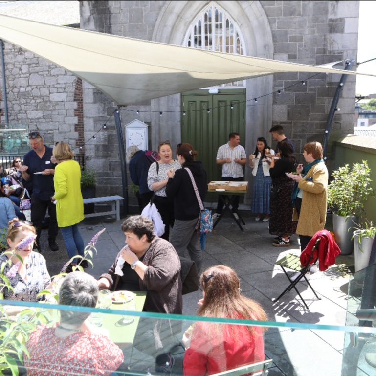 'Sunday Scaries'? Unlikely for Art Teachers who seek this stimulating session  - Looking, drawing, painting, conecting, discussing and making contacts-through his enriching Professional Development Day - Saturday 6th September, 9am-2pm  - mailchi.mp/highlanes.ie/h…