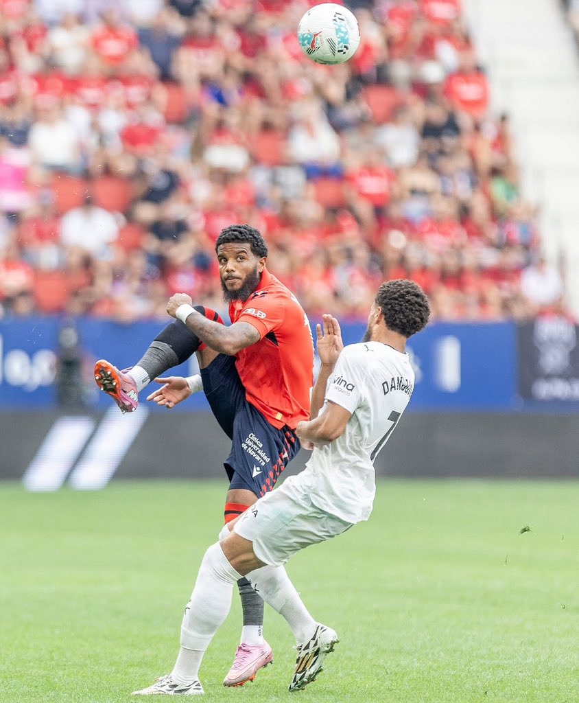 dfco_inside's tweet photo. 🇪🇸 Première victoire de la saison pour Osasuna !
Victoire 1-0 face à Valence 👊
Notre ancien latéral Valentin Rosier auteur d’un gros match 💪

Bravo Val, en espérant d’autres perfs de ce niveau toute la saison 🙌

#DFCO #Osasuna #LaLiga #france https://t.co/6bmN7unfKH