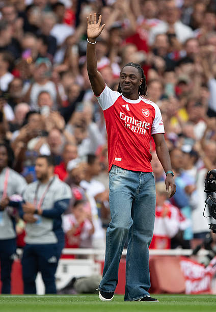 🗣️Eze on signing for Arsenal -

"This is deeper than anyone can understand. I can see God's hand in it, so I know it's meant to be." 

“I still haven't fully processed everything, I'm just floating right now. I'll go home, go over everything, speak with people and then I’ll start