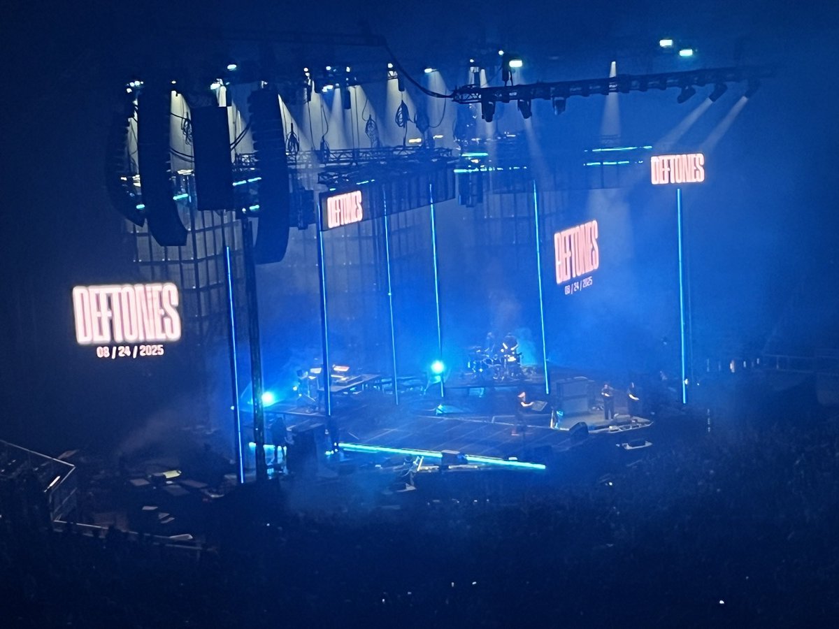 DinkyPupper's tweet image. #Deftones 💖