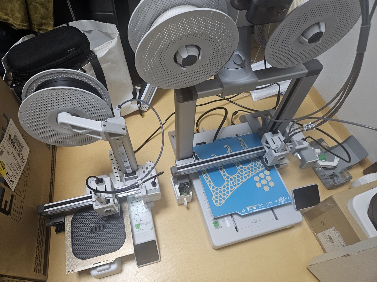 프린터를 두대 쓰면 되는거 아님? 억ㅋㅋㅋㄱㅋ