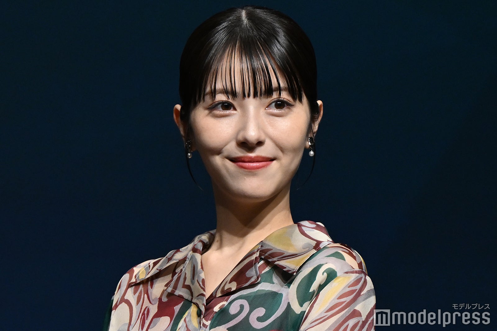 【大型配送タイプ】浜辺美波さん掲載2ページ（A3サイズ配送）#6745 大型配送タイプ】浜辺美波さん掲載2ページ（A3サイズ配送）#6745