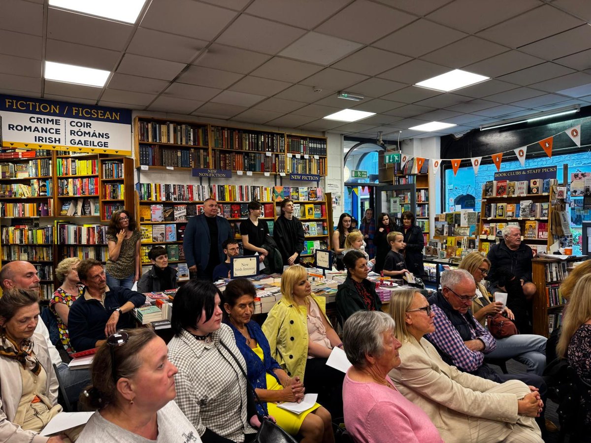 Many thanks to everyone who came along to <a href="/ByrnesBooks/">CharlieByrne'sBooks</a> on Friday for the Galway launch of our 'War in Europe' issue, among other titles - and of course to the indefatigable <a href="/natalya_ridna/">Natalya Korniyenko</a> for organizing and chairing the event!

Slava Ukraini 🌻
irishpages.org/product/vol-12…