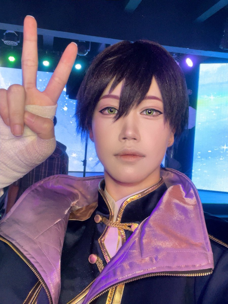 ✌🏼😶

🌈🕒COS ⚔️