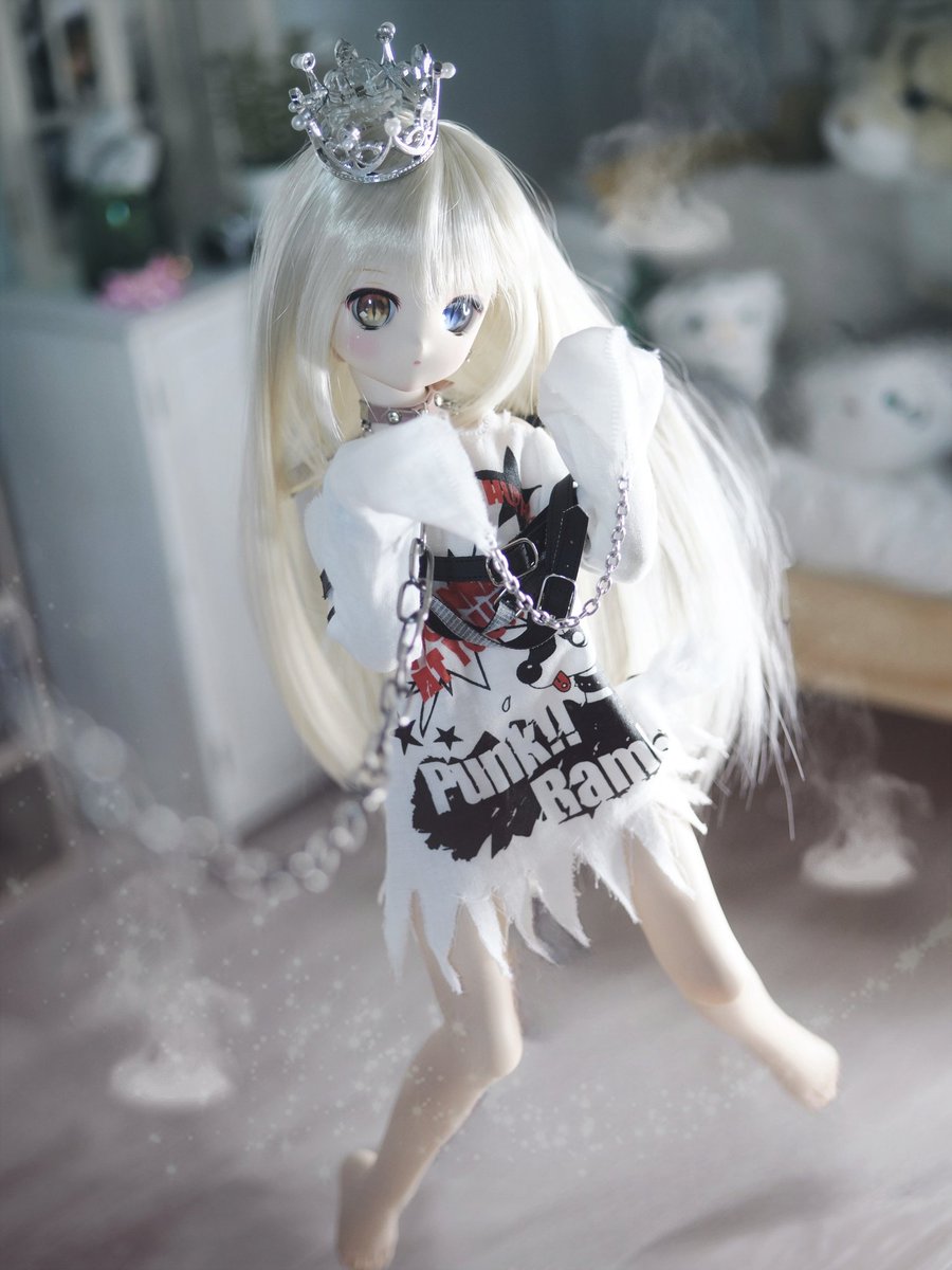 ゴーストプリンセス👻
イタズラのしすぎで捕獲⛓️‍💥
「…この鎖、外してほしいなの」
#うちのこかわいい