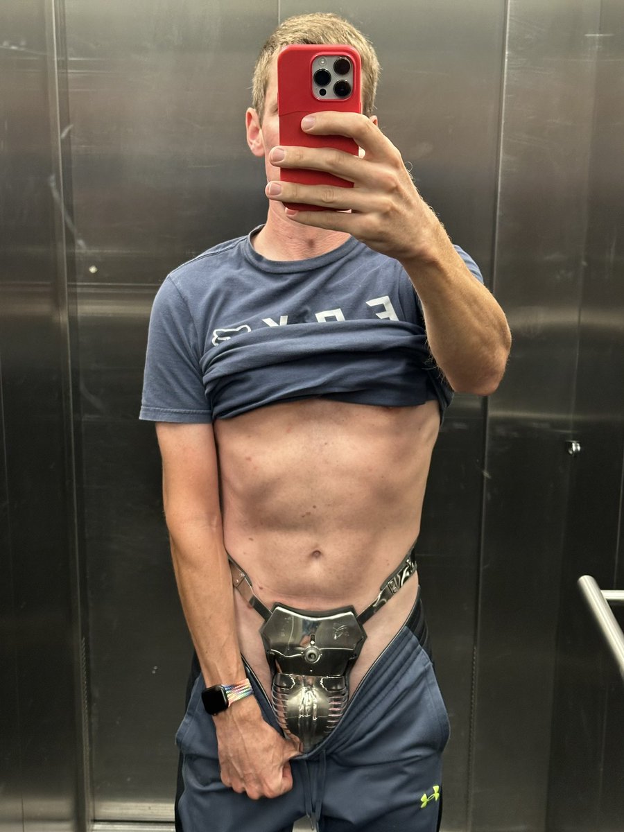 Chatting with other kinksters has brought me new motivation to stay locked. Good practice with Locktober approaching.