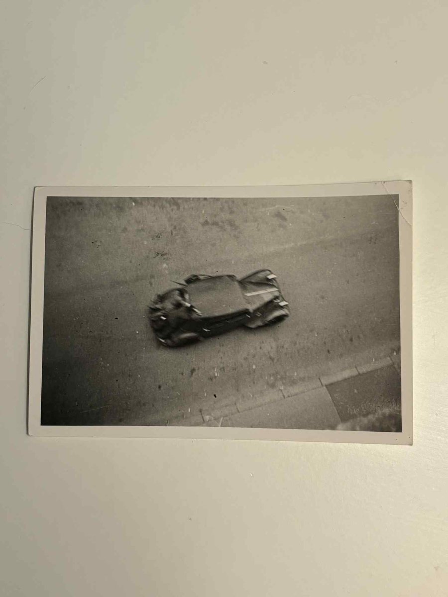 Alex_Cine12's tweet photo. Ces photos, prises par mon grand-père maternelle et son ami lors de la libération de Paris 
#libération #Paris #wwii #wwiihistory #commemoration https://t.co/yOg62ebXyB