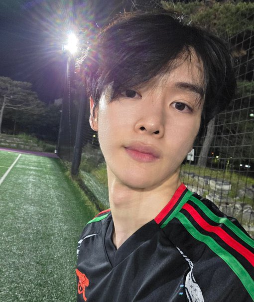 พวกนักบอลแม่งแฟนสวยอะ