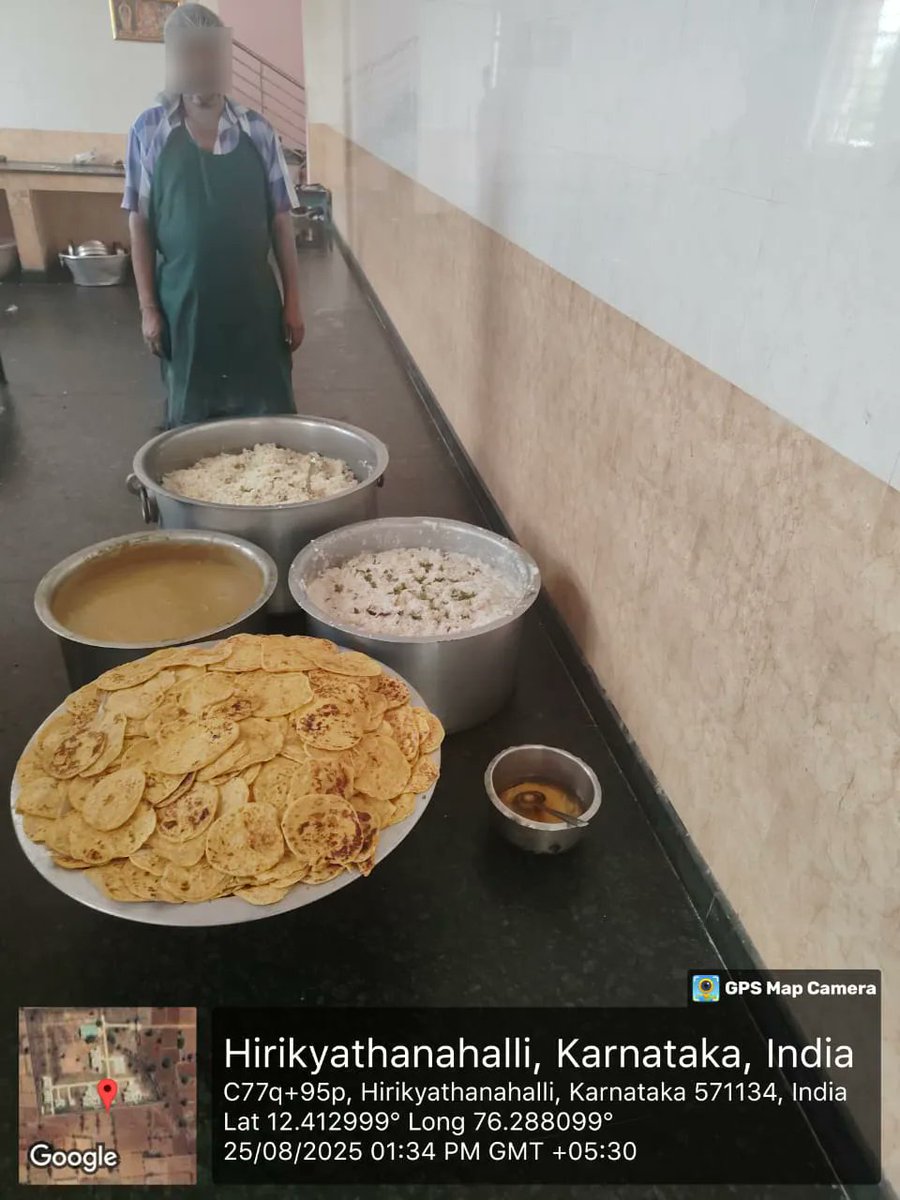ಡಾ. ಬಿ ಆರ್ ಅಂಬೇಡ್ಕರ್ ವಸತಿ ಶಾಲೆ ಹೆಬ್ಬಾಳ ಮಿರ್ಲೆ ಇಲ್ಲಿನ ವಿದ್ಯಾರ್ಥಿಗಳಿಗೆ ನೀಡಲಾದ ಮಧ್ಯಾಹ್ನ ಊಟದ ಫೋಟೋಗಳು. The photos of the lunch served to students at dr. b r ambedkar residential school, hebbalu (mirle). ದಿನಾಂಕ/Date: 25/08/2025. #SocialAudit_SWDMeals #SocialWelfare_Karnataka