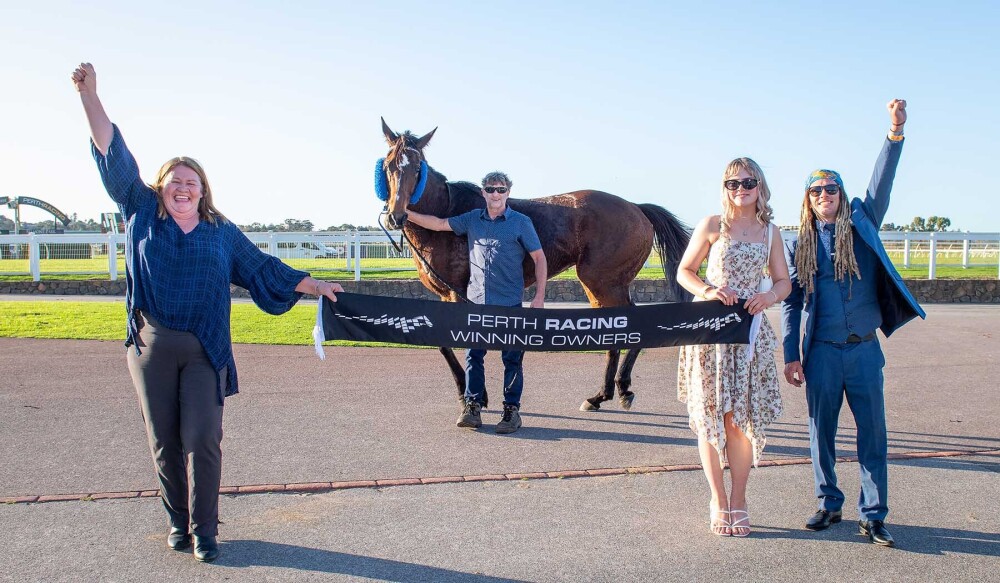 RacingWA_Tbreds's tweet image. It's been a while since he last raced but after a solid trial, Anne King is optimistic we'll get to see the best of her dual Listed winner Boots Like Bruce in upcoming
weeks.
racingwa.com.au/news/2025/08/2…