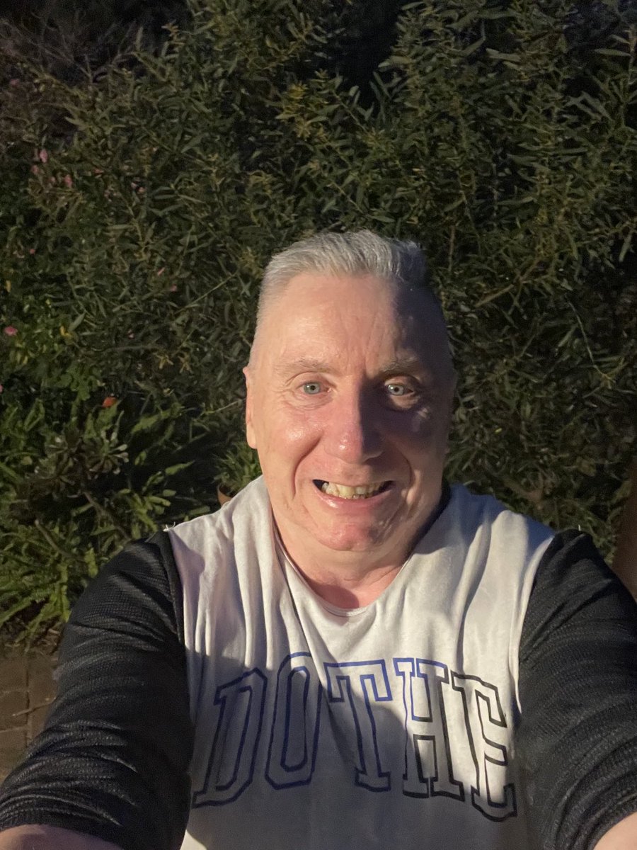 3km up Beach 🏖️ Rd nice night for it #firstrunin2months #workcrazy #health #menshealth #mentalhealth lets get it 👊👊👊💪 🏃‍♂️