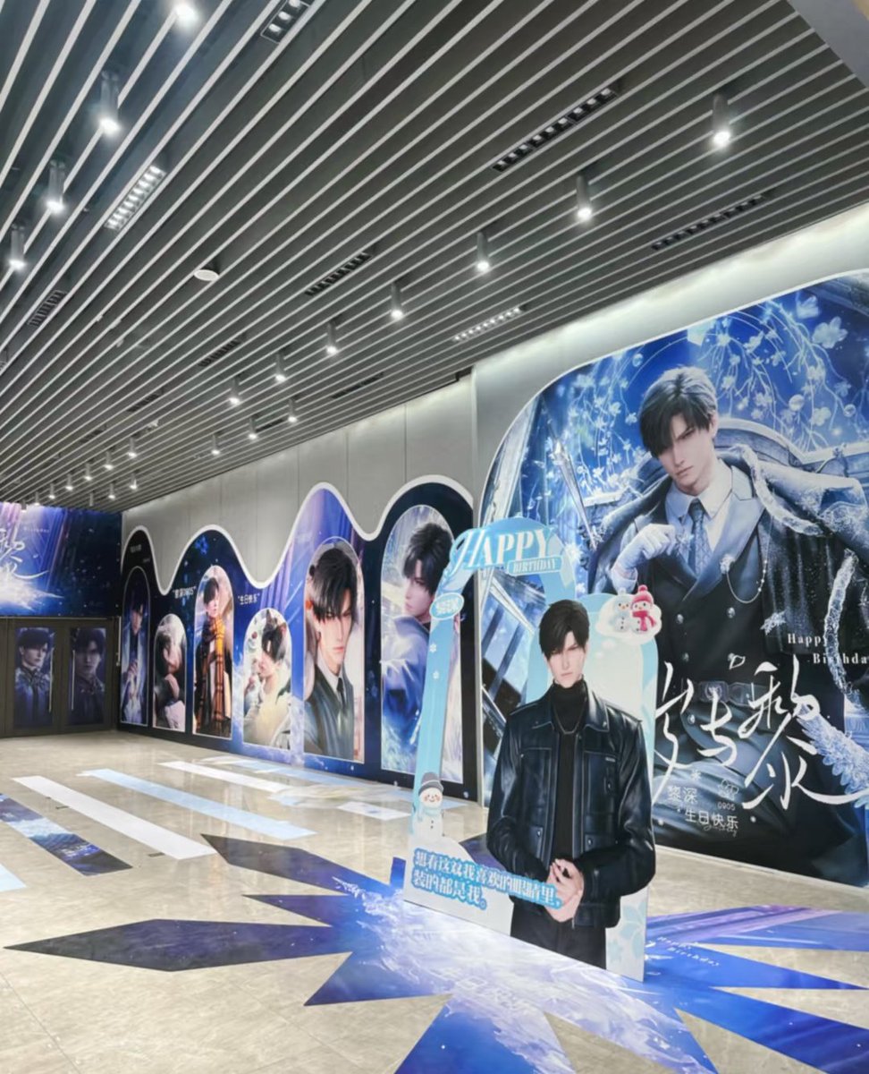 ninrhea's tweet image. He&apos;s everywhere