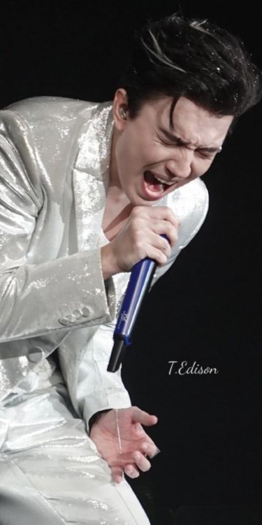 <a href="/Helendear007/">Елена</a> Вокал Димаша создает моментальное единение среди людей, даже тех, кто впервые сталкивается с таким исполнением.
DIMASH CONCERT NEW YORK 
#StrangerTourAmerica