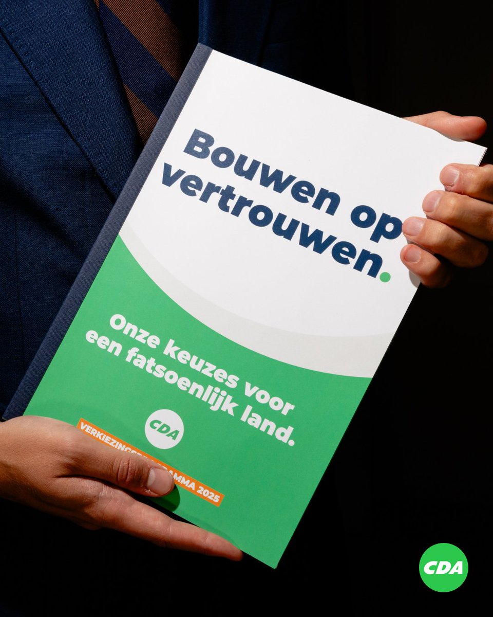 cdavandaag's tweet image. Ons verkiezingsprogramma! 📚
Met &apos;Bouwen op vertrouwen&apos; maken wij keuzes voor een fatsoenlijk land. 

Lees het programma:
👉 cda.nl/verkiezingspro…