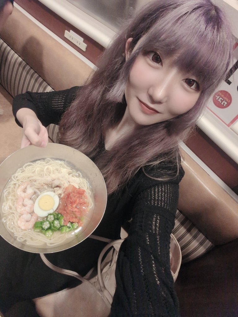 こんにゃるせ🦊📢🍥

初めて食べた冷麺とっても美味しかったです😋🥢
また絶対に食べようΨ( 'ч' ☆)