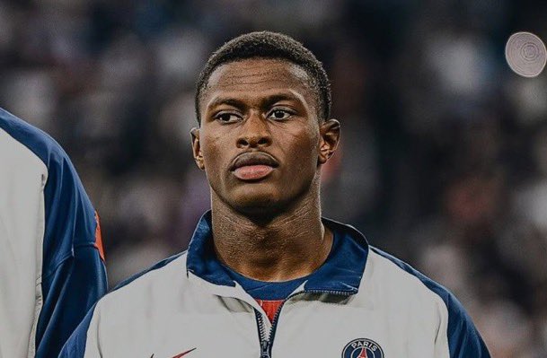 wntkushy's tweet image. Has there ever been a faster white fullback in football’s history? 

Just one.