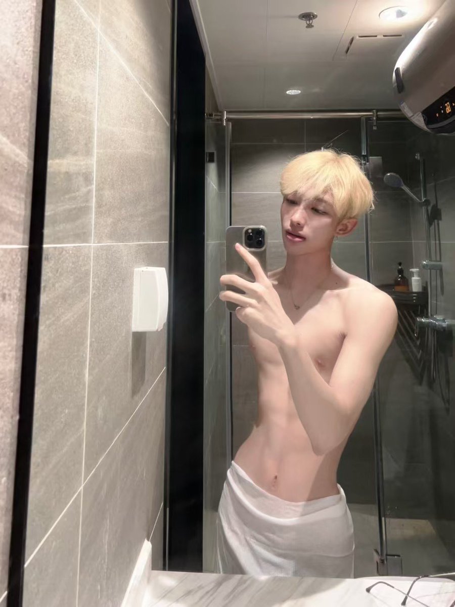 更新预告一下，韩国网红小哥哥！ 🉑联名/🉑🪂线下 备注通过✅，主页QQ或者私信即可！