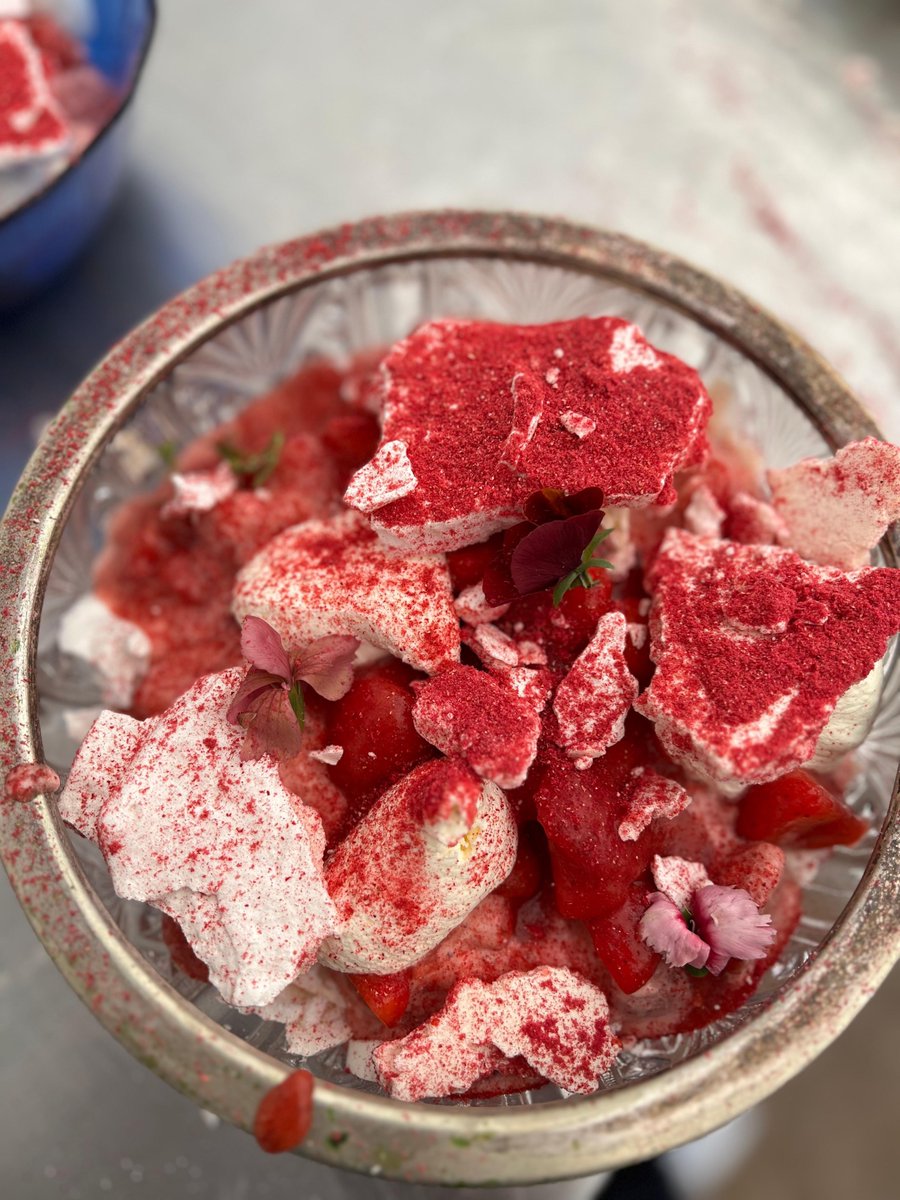 Eton Mess, finished with strawberry powder and fresh whipped cream — the perfect ending to a summer lawn wedding.

#SeasonalSweets #EtonMess #StrawberriesAndCream #SweetIndulgence #2025Weddings #WelshWeddingVibes #SummerWeddings #EngagedAndInLove #WeddingSeason #WeddingGoals