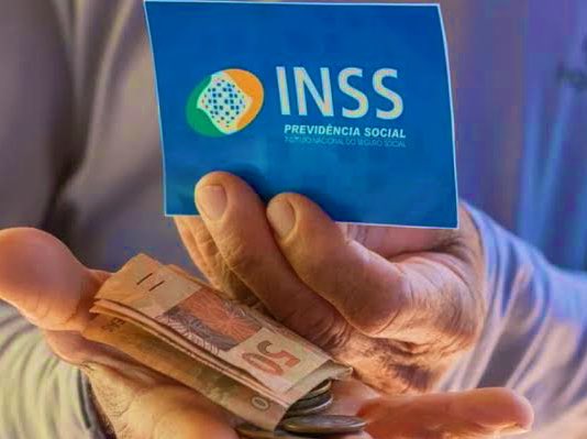 🚨URGENTE - Senadores apresentam requerimentos para convocação de Nelson Wilians para a CPMI do INSS e quebra de seu sigilo bancário 

Os motivos são sua relação com a investigada Ambec e movimentações suspeitas de seu escritório, de cerca de R$ 4,3 bilhões entre 2019 a 2024.