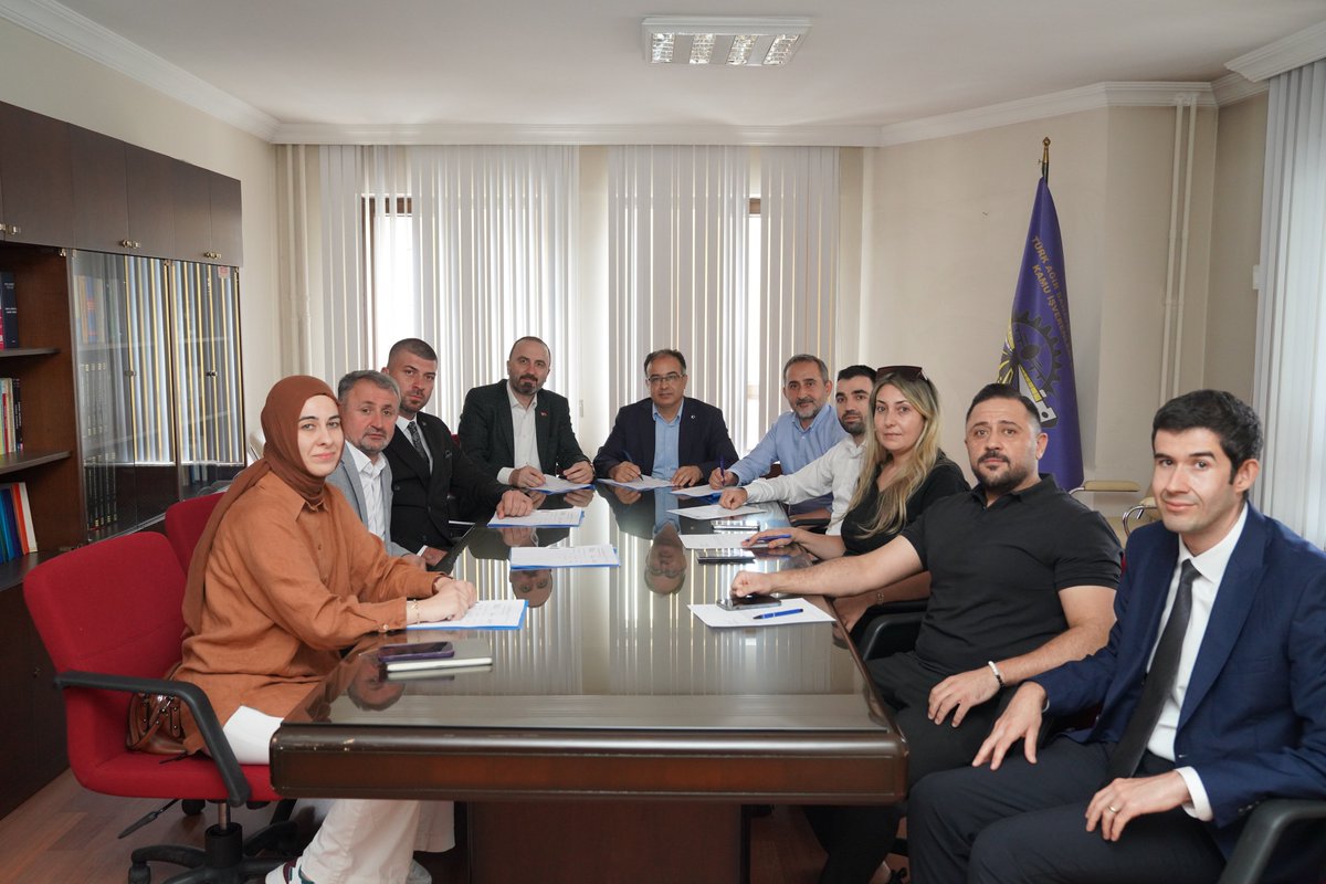 Öz Sağlık-İş Sendikası tweet media