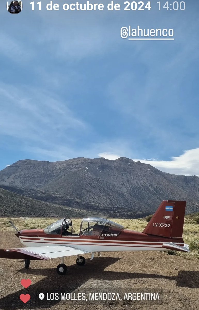 En el río y la montaña.