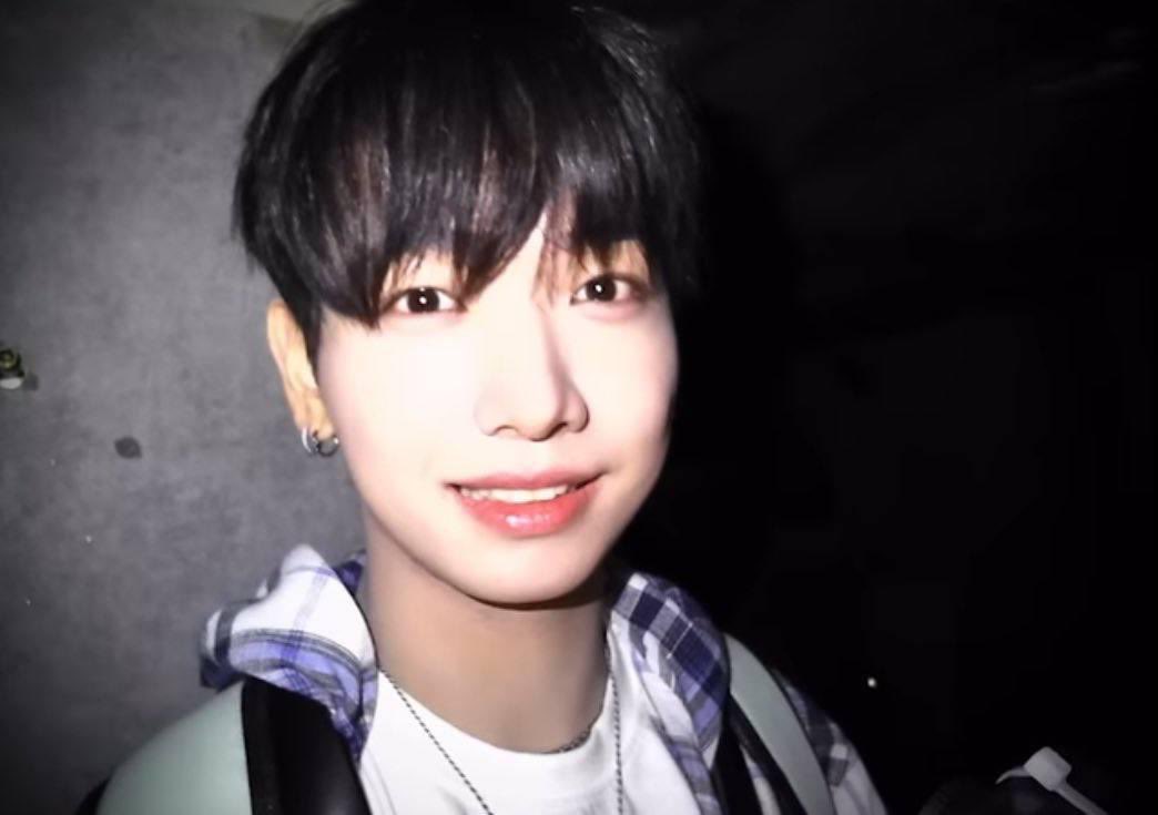 myungfuku's tweet image. cute as hell                                 what the hell