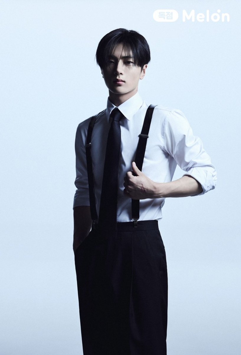 enchartsmaster's tweet image. #JAY has now surpassed 10M total streams on Spotify across all credits.

This milestone was achieved entirely through his featuring tracks, without an official solo debut.