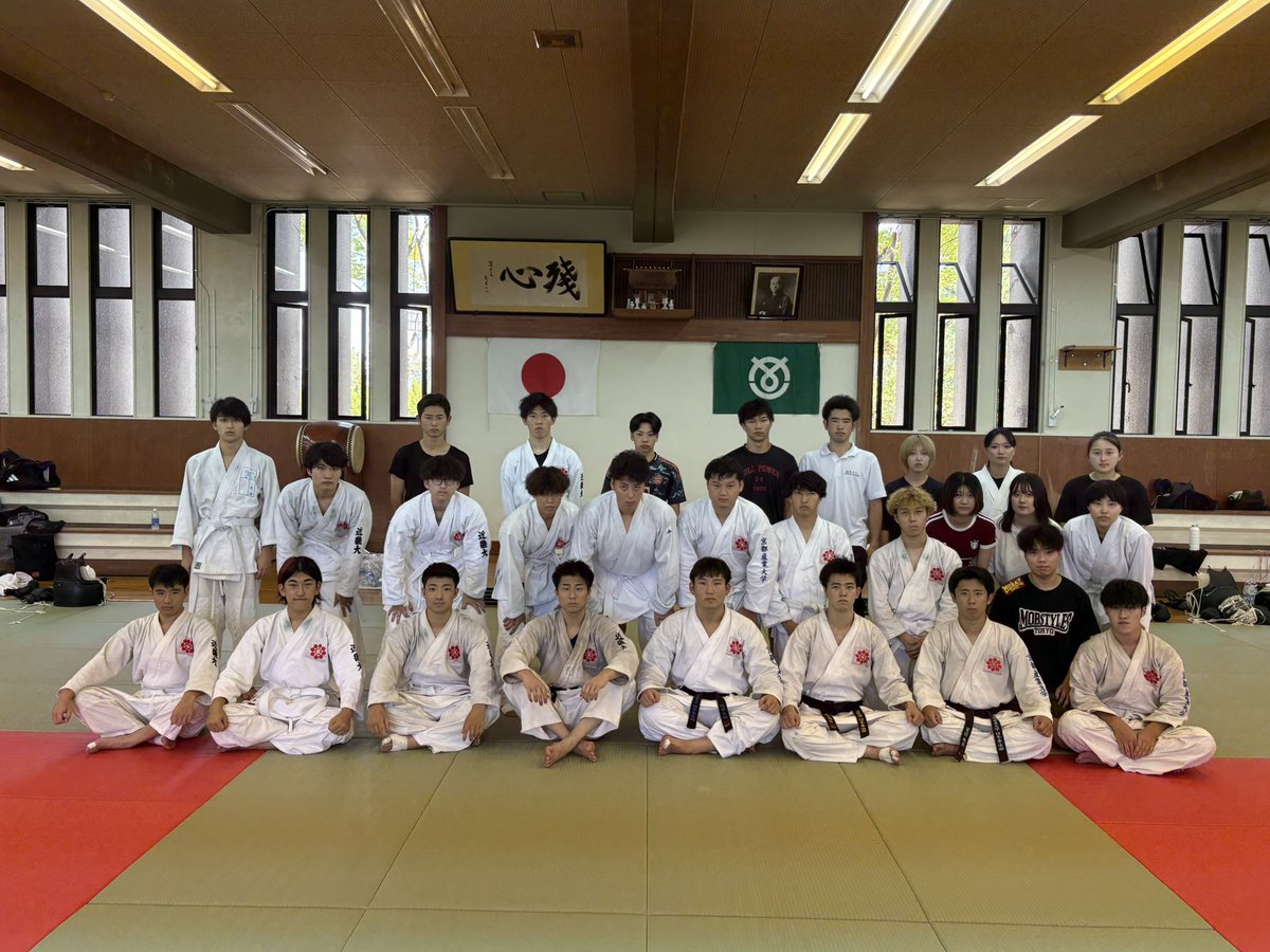ksuniiken's tweet photo. 合宿最終日
本日はついに合宿最終日でした😭
今日は京産VS近大の団体戦を行いました👊
近畿大学の皆様5日間ありがとうございました‼️
また大学での合同練習で会いましょう😊

#格闘技  #mma   #総合格闘技
#キックボクシング  #日本拳法
#京都産業大学 https://t.co/qd5sye1YVk