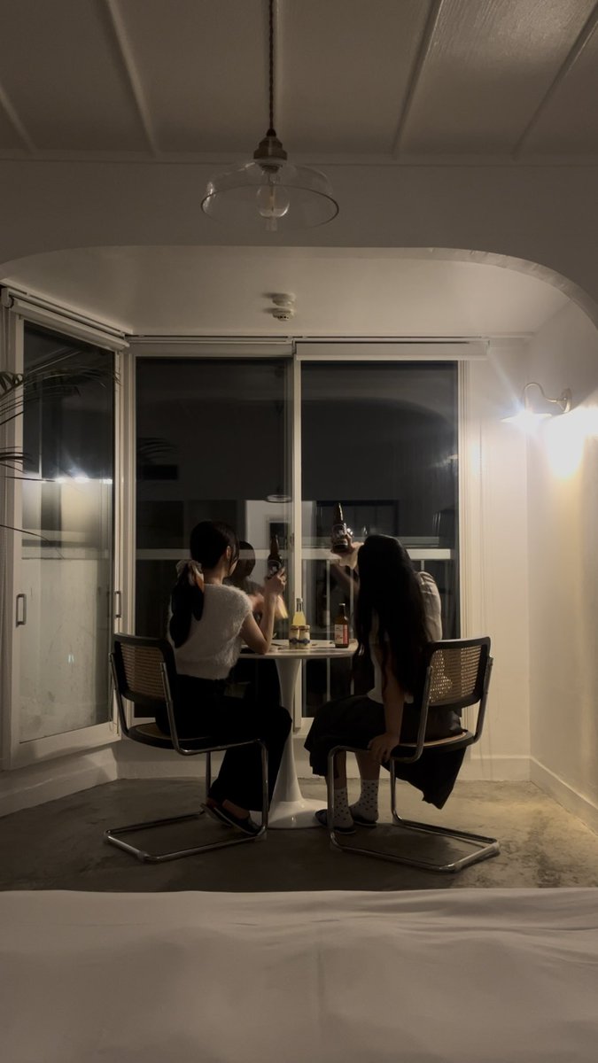 朝と夜で雰囲気が変わるのも良い...🌒