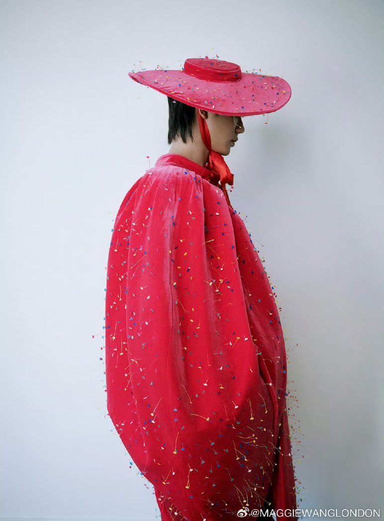 LinyanjunB's tweet image. 250824 MAGGIEWANGLONDON Weibo update with Lin Yanjun

Maggie Wang Fall/Winter High-End Custom Series 

#LinYanjun #林彦俊