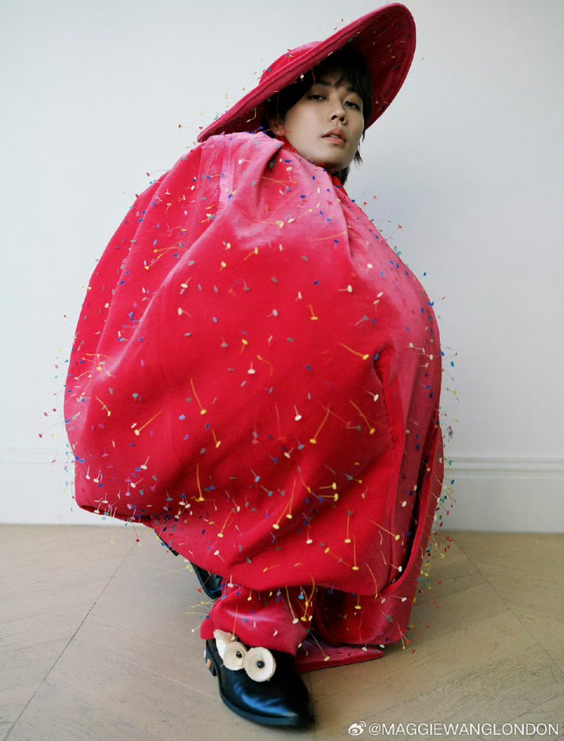 LinyanjunB's tweet image. 250824 MAGGIEWANGLONDON Weibo update with Lin Yanjun

Maggie Wang Fall/Winter High-End Custom Series 

#LinYanjun #林彦俊