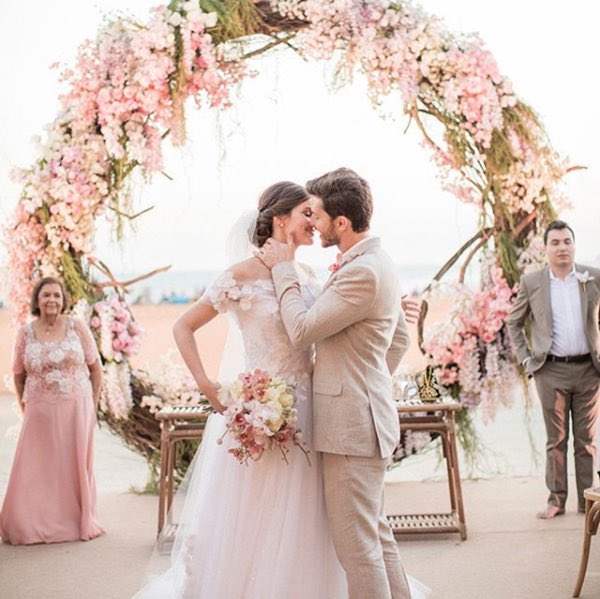 7 anos de casados ❤️ te amo meu amor!!!! <a href="/Camiqueirozreal/">Camila Queiroz</a>