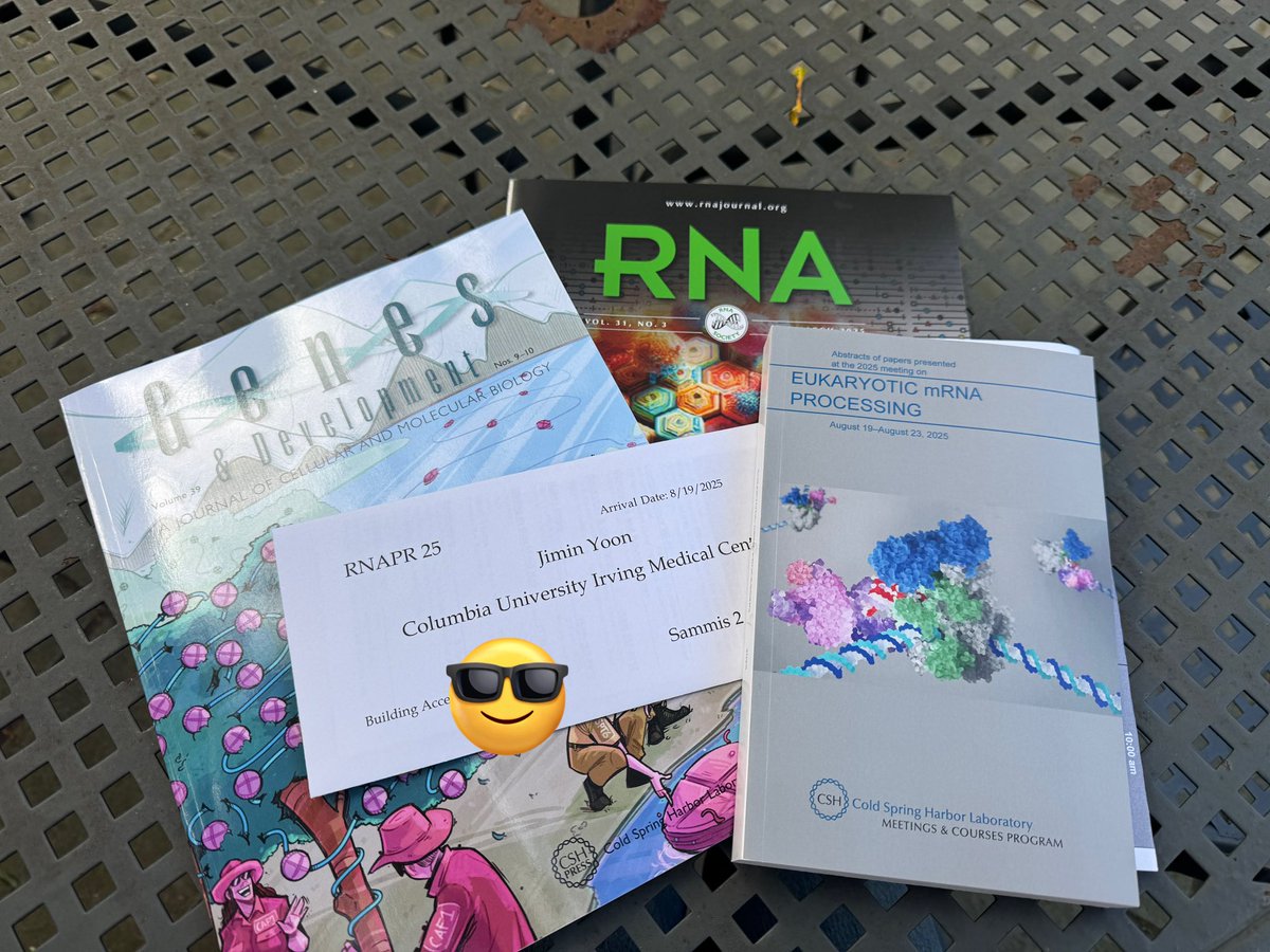 yooniquescience's tweet photo. I really enjoyed being at the CSHL (with a new affiliation!) three years after my first meeting as a second year PhD student! Lots of great talks, reunions, and building new friendship with fellow RNA biologists in the field🧫🧬 https://t.co/HkcABNNrdp