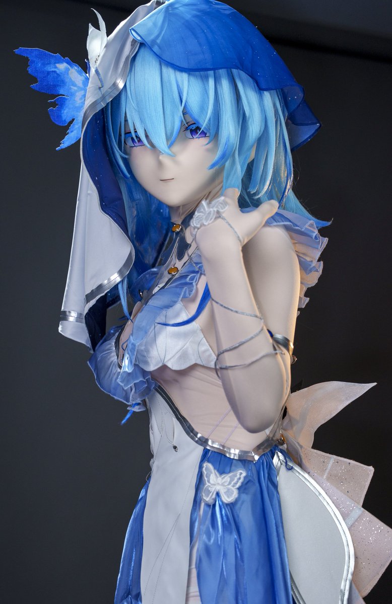 🦋你从远处归来，为漫长的生命留下小小改变。而我透过它们，理解不曾抵达的世界。
📸:<a href="/jyyosa/">蒸鱼豉油也是酱油</a> 
🎭:<a href="/Xianbei_KIG/">kigurumi仙贝工坊</a> 
#WutheringWaves
#鸣潮 
#kigurumi