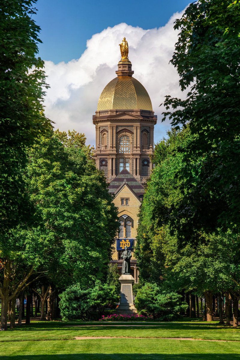 Another school year begins under the Dome 

#GoIrish☘️