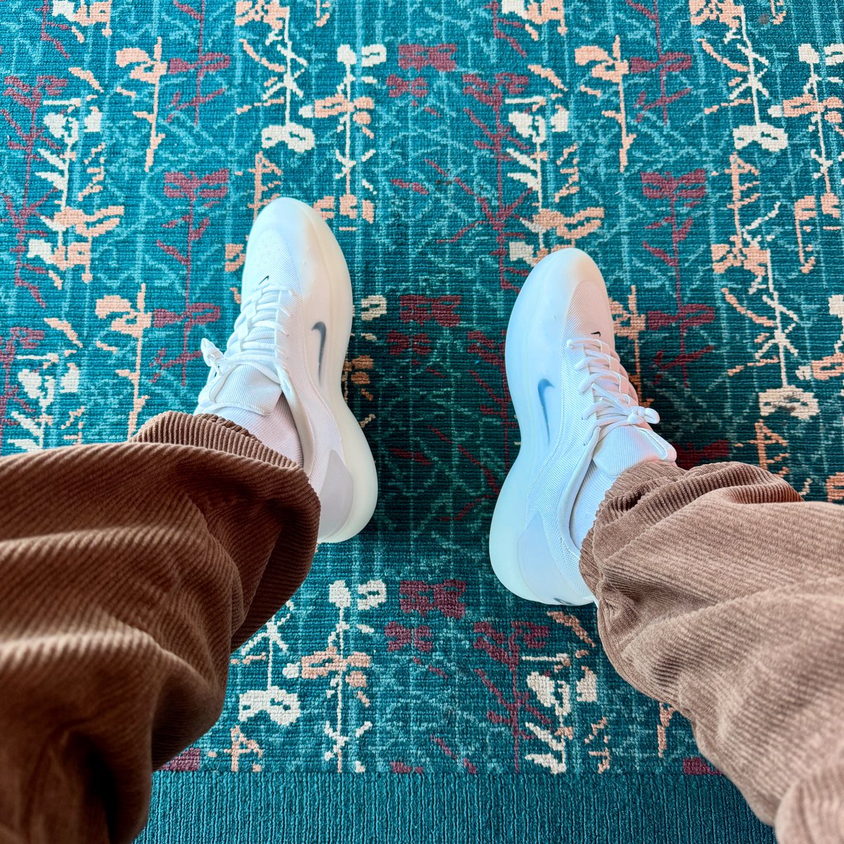 Happy Monday! Rise and grind babyyyyy 💪 

Off to #DC to support our guy <a href="/Bwagz/">Bobby Wagner</a> ✈️ ✈️ ✈️