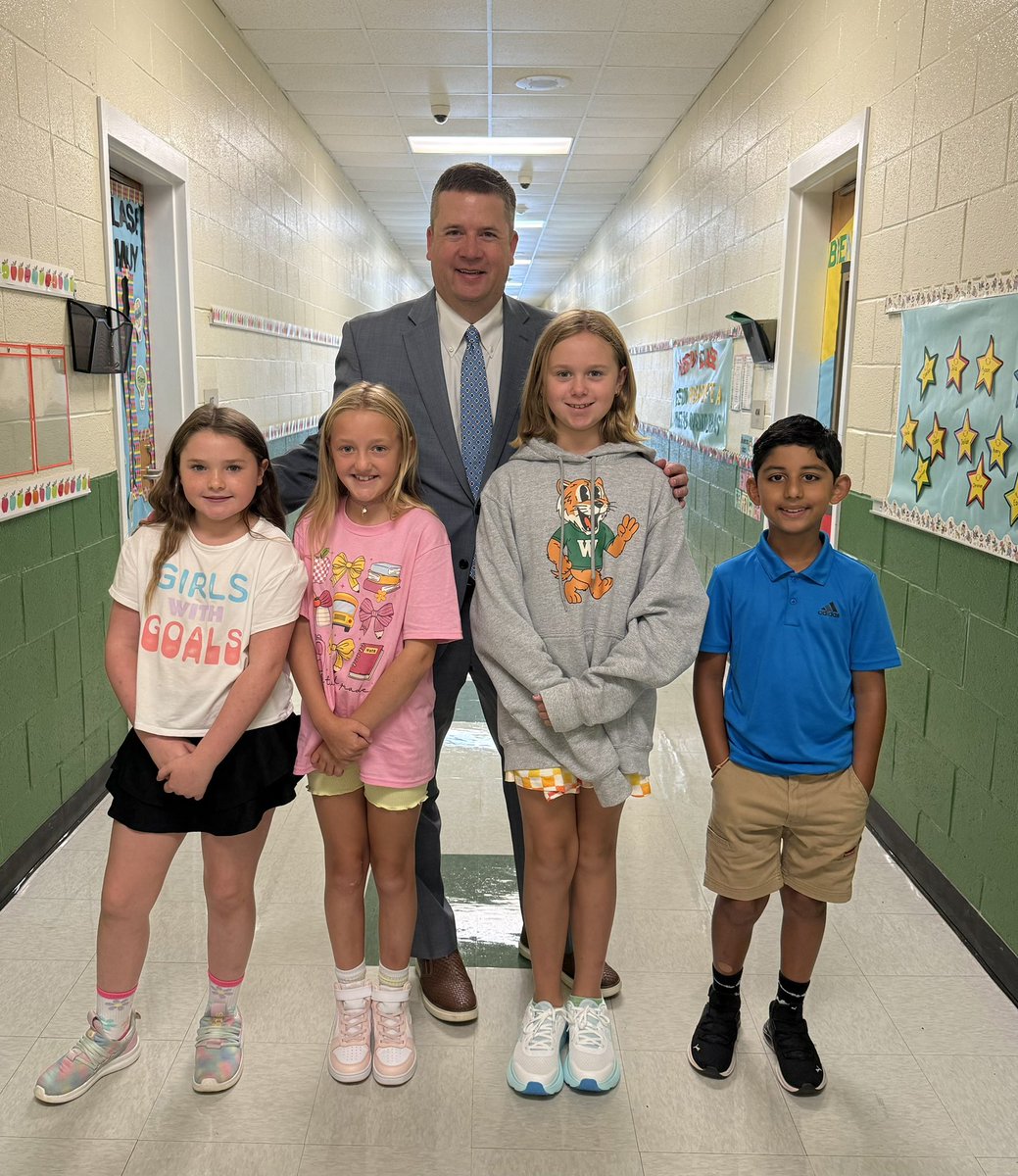 AGHoulihan's tweet photo. Next stop: @WeddingtonESNC! Awesome energy and excitement this morning. The #Wildcats are ready for a phenomenal 2025-26 school year! #TeamUCPS #BeTheBest #BackToTheU @UCPSNC @UnionCoSheriff https://t.co/9WnoKKIoSJ