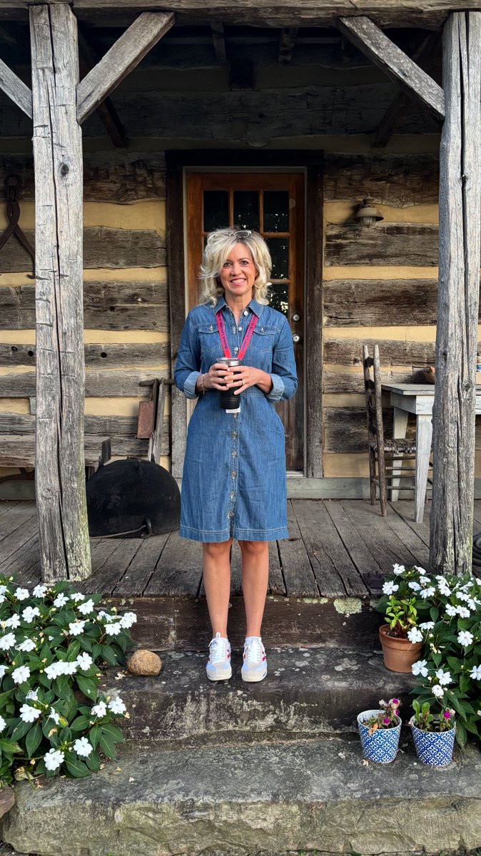 Dr. Carrie E. Ballinger (@ballingercarrie) on Twitter photo Thankful, Grateful, and Blessed that I GET to kick off year 6 as the <a href="/RockcastleCoSch/">Rockcastle County Schools</a> Superintendent! I love our Rockets! ๐๐
#RocketLearnerstoRocketLeaders Thankful, Grateful, and Blessed that I GET to kick off year 6 as the <a href="/RockcastleCoSch/">Rockcastle County Schools</a> Superintendent! I love our Rockets! ๐๐
#RocketLearnerstoRocketLeaders