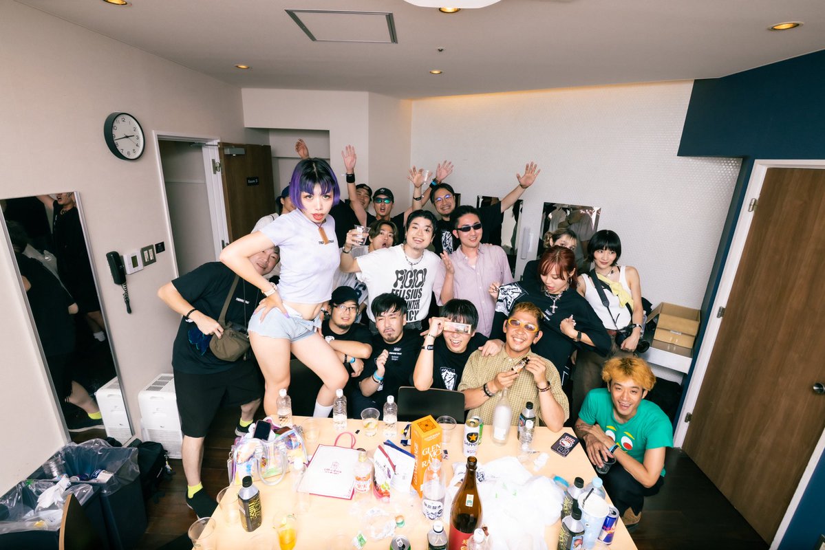 TREKKIE TRAX (@trekkietrax) on Twitter photo Night Hike <a href="/night_hike_info/">NIGHT HIKE @ 10/2上海、11/1-2羽田</a> ✖️ TREKKIE TRAX 13周年 に遊びに来てくれたみなさん、ありがとうございました!
大きな会場でも、自分たちのパーティーがしっかり出来て、楽しんでくれたみなさんに感謝🙏 Night Hike <a href="/night_hike_info/">NIGHT HIKE @ 10/2上海、11/1-2羽田</a> ✖️ TREKKIE TRAX 13周年 に遊びに来てくれたみなさん、ありがとうございました!
大きな会場でも、自分たちのパーティーがしっかり出来て、楽しんでくれたみなさんに感謝🙏