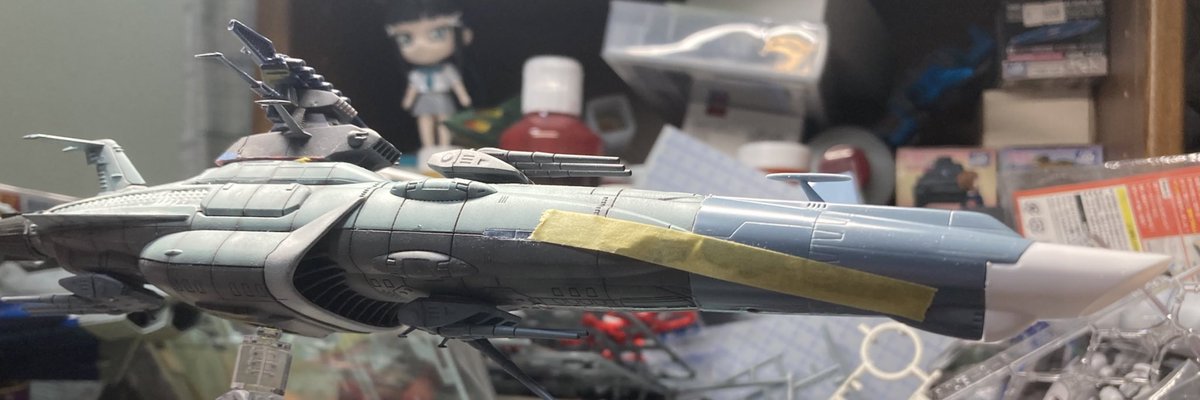 本日のレナウン級

思い切って艦首をぶった切り

全長がなんと250M間近になりました
ダサくない...決してダサくない...