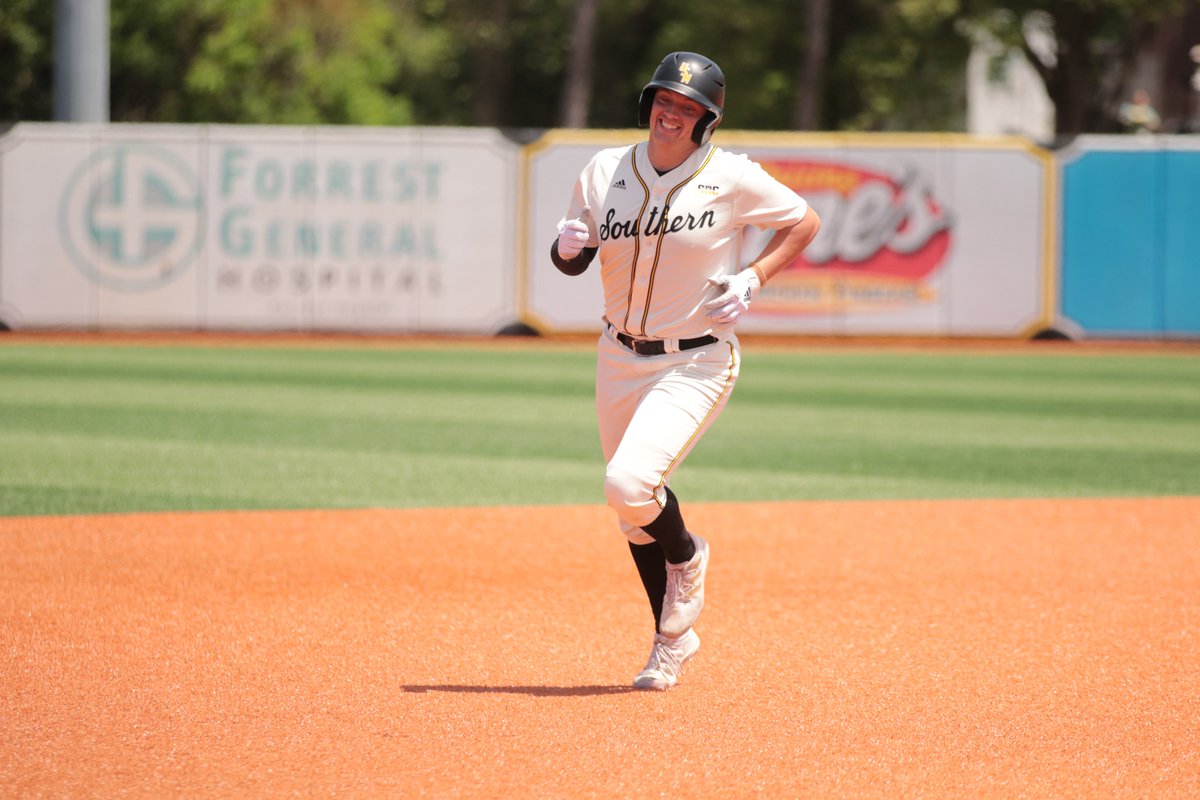 𝗣𝗿𝗼 𝗦𝗶𝗴𝗻𝗶𝗻𝗴

Congrats to <a href="/Chrissargent33/">Christopher Sargent</a> who was signed to the @padres organization over the weekend from the Ogden Raptors of the <a href="/PBL1939/">Pioneer Baseball League</a>. He is expected to report to Double-A San Antonio. Way to go, Sarge!

##EverythingMatters | #Burg2Bigs | #SMTTT