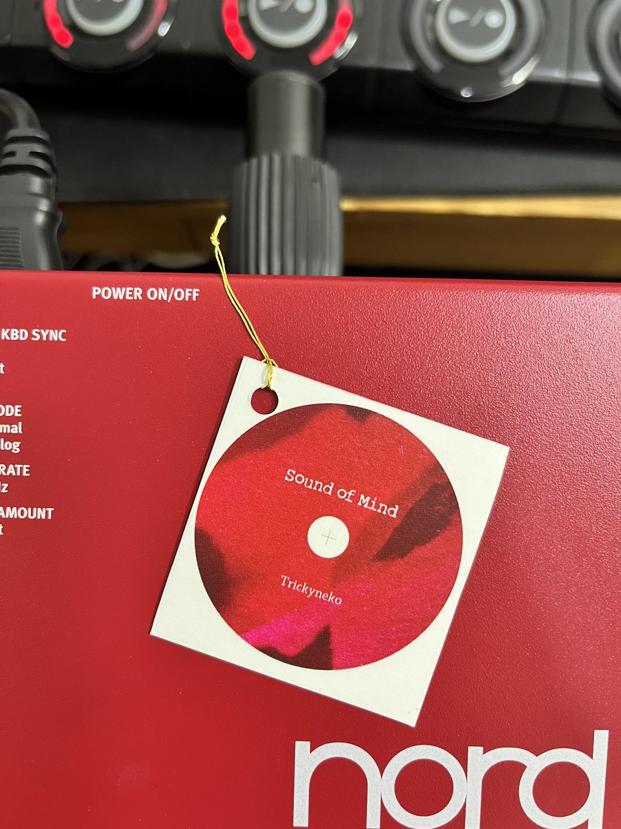 8월 공연의 여운을 뒤로 하고
갑자기 제가 

✨신청곡을 받습니다✨
9월27일(토)에 다시 공연으로 여러분과 만날 준비를 하고 있어요.
이번엔 여러분이 저에게 듣고 싶은 노래가 궁금해요.
제가 커버해서 불러줬으면 하는 노래가 있다면 신청해 주세요.
채택되신 분께는 선물을 드립니다☘️