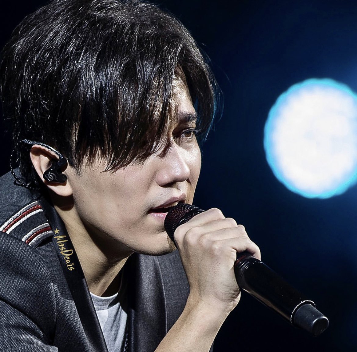 <a href="/Helendear007/">Елена</a> DIMASH CONCERT NEW YORK 
#StrangerTourAmerica

Él brilla en cualquier escenario! Su pasión, entrega y energía hacen que cada una de sus interpretaciones sean Inolvidables ✨⭐️