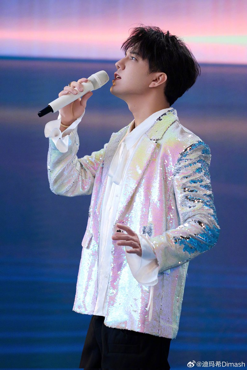 <a href="/Helendear007/">Елена</a> Escucharlo es sentir la vibración del universo hecha armonía.
DIMASH CONCERT NEW YORK
#StrangerTourAmerica