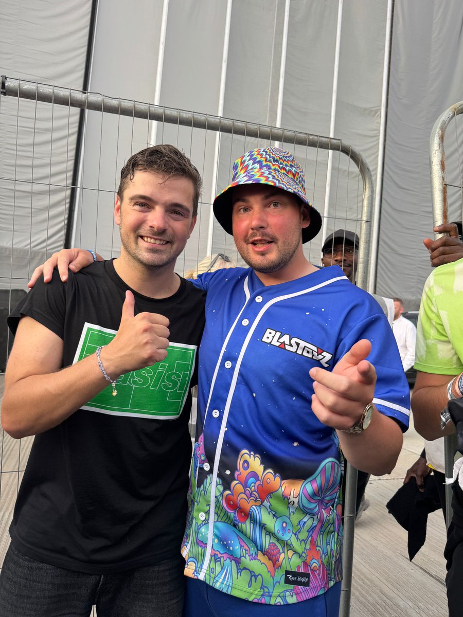 JasonWhitthread's tweet image. Working Creamfields has it&apos;s perks 😅

@MartinGarrix
@anyma_eva