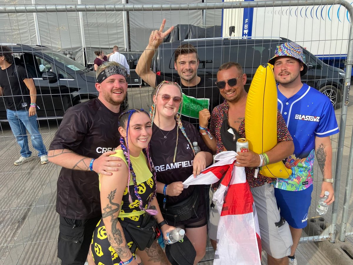 JasonWhitthread's tweet image. Working Creamfields has it&apos;s perks 😅

@MartinGarrix
@anyma_eva