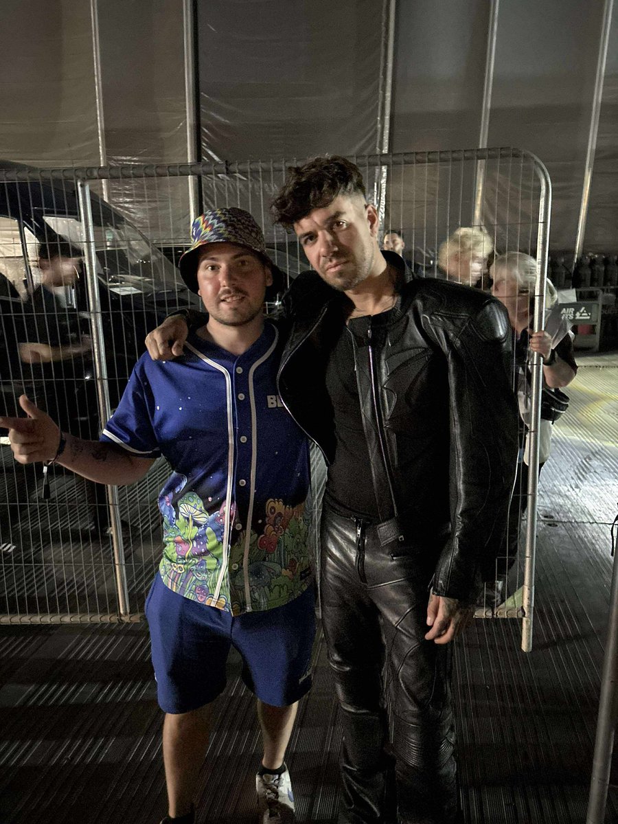 JasonWhitthread's tweet image. Working Creamfields has it&apos;s perks 😅

@MartinGarrix
@anyma_eva